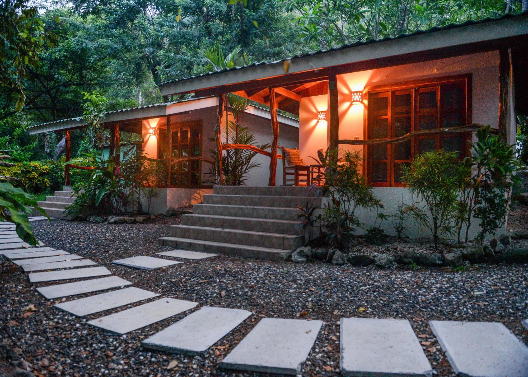 Makanas Beach Bungalows Playa Santa Teresa  Екстер'єр фото